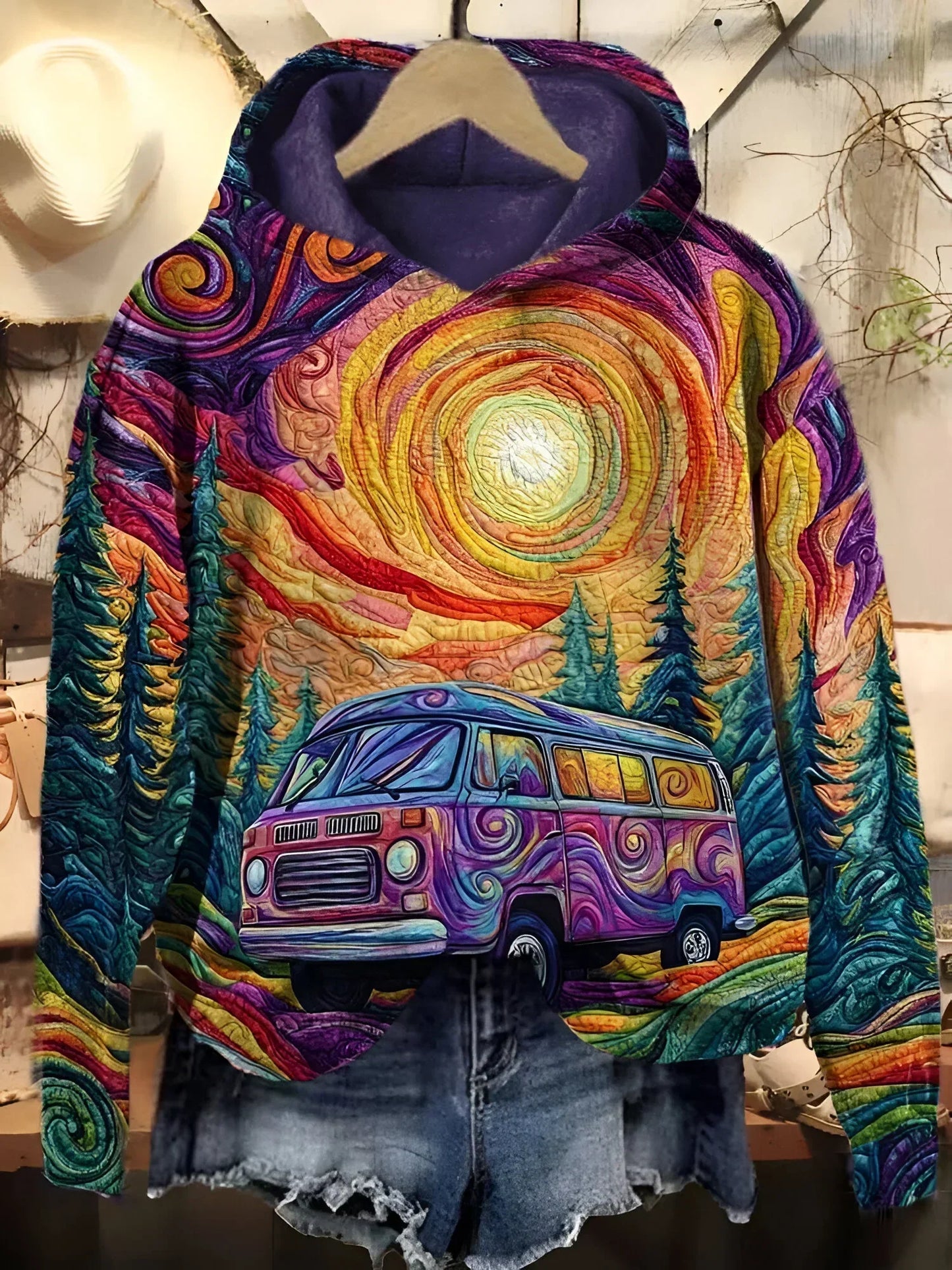 Selini | Retro Roadtrip Hoodie